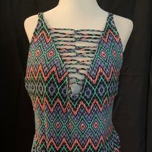 3/$25 NWOT Multi-color V Neck swimsuit. size 1X